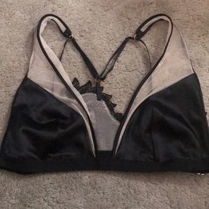 Victoria Secret deep V Bralette with Back Lace NWOT